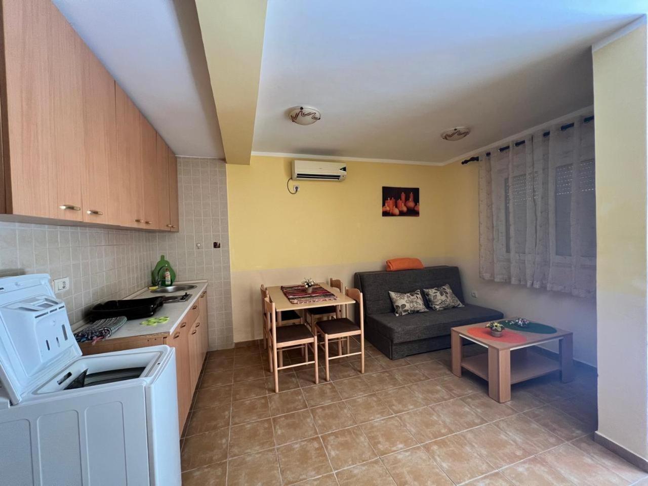 Apartments Brnjada Sutomore Rom bilde