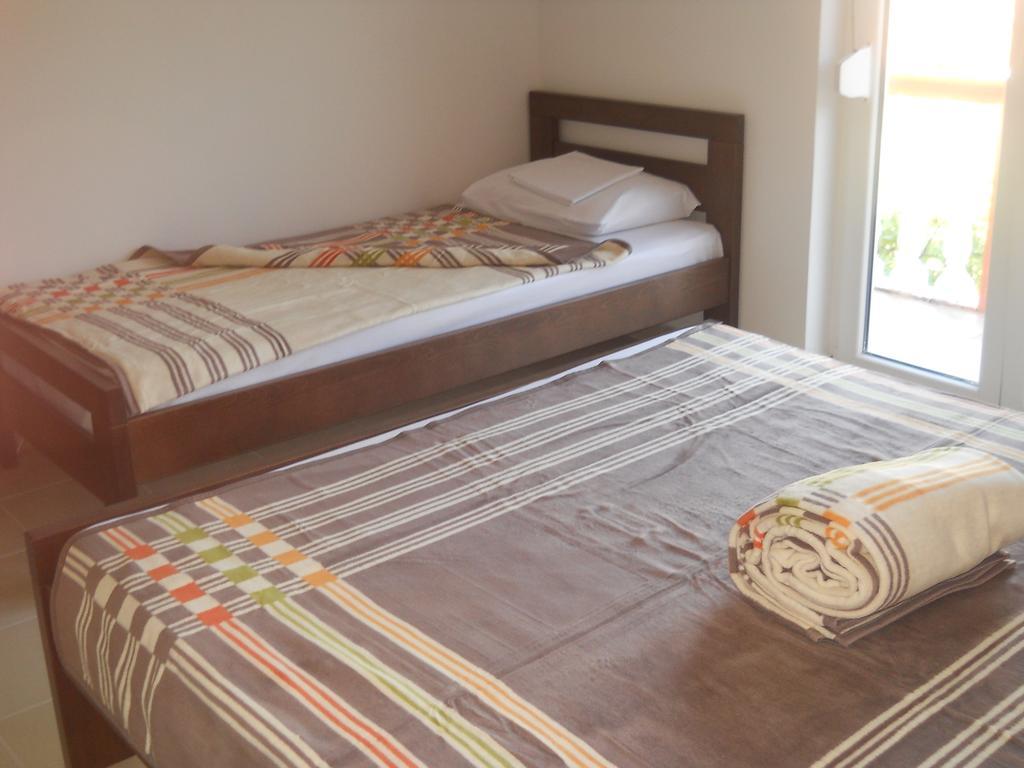 Apartments Brnjada Sutomore Rom bilde